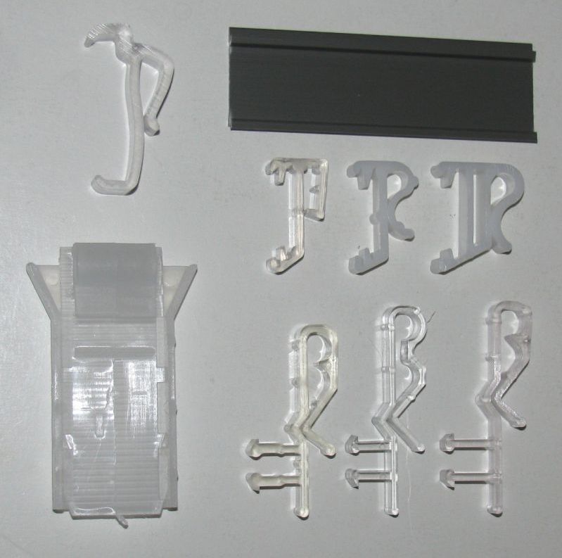 Selection of 8 Valance Clips for 2 inch Blinds