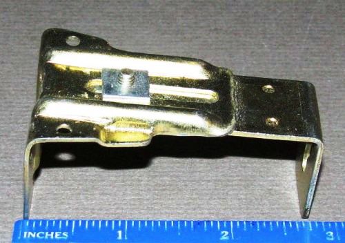 Kirsch Wood Pole Universal Metal Support Bracket, finish brass, Part # 5618-063, measurement